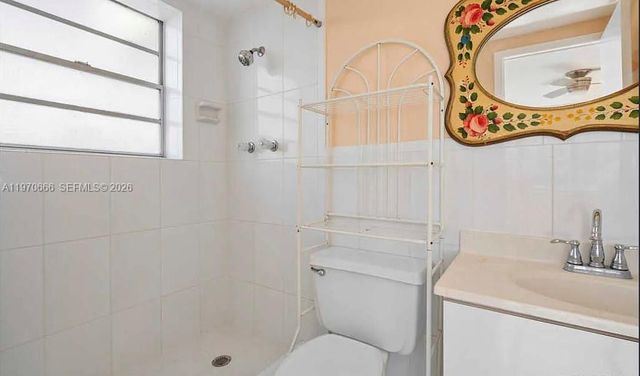 2150 Sans Souci Blvd B811, North Miami, FL 33181