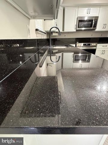 3178 VANDERBILT CT, Woodbridge, VA 22192