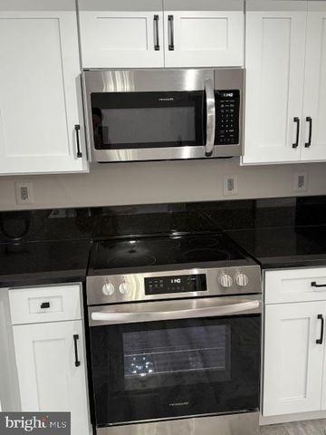 3178 VANDERBILT CT, Woodbridge, VA 22192