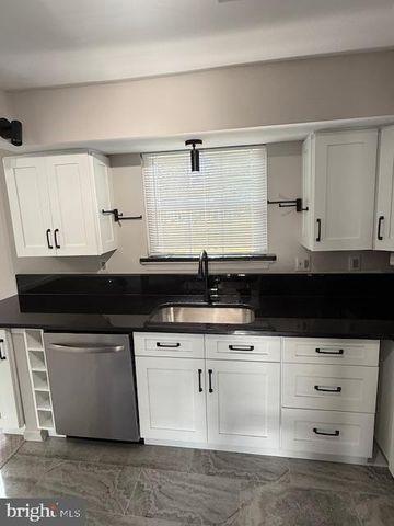 3178 VANDERBILT CT, Woodbridge, VA 22192