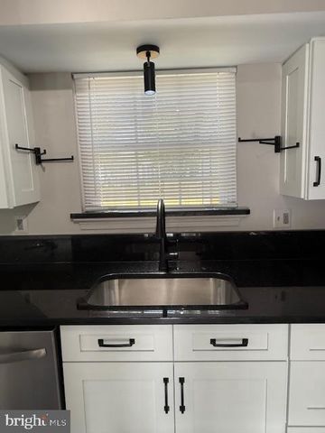 3178 VANDERBILT CT, Woodbridge, VA 22192