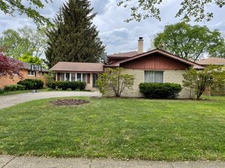 720 N BROADWAY Avenue, Park Ridge, IL 60068