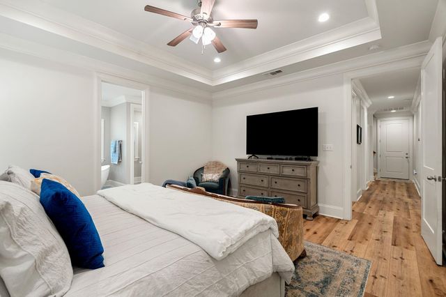 12 Pinehill, Hattiesburg, MS 39402