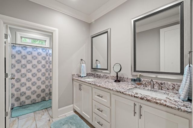 12 Pinehill, Hattiesburg, MS 39402