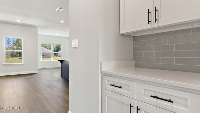 14215 Quill Avenue, Biloxi, MS 39532