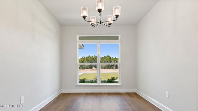 14215 Quill Avenue, Biloxi, MS 39532