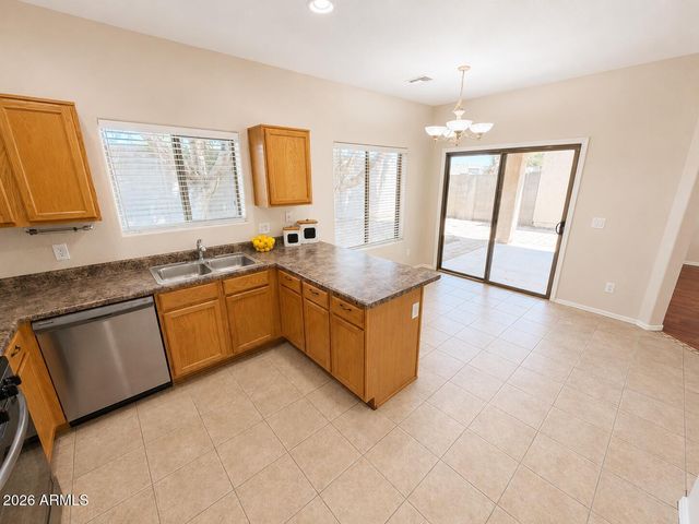5158 W SHAW BUTTE Drive, Glendale, AZ 85304