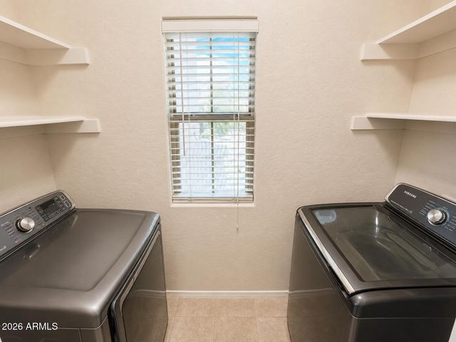 5158 W SHAW BUTTE Drive, Glendale, AZ 85304