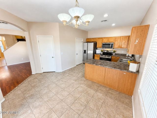 5158 W SHAW BUTTE Drive, Glendale, AZ 85304