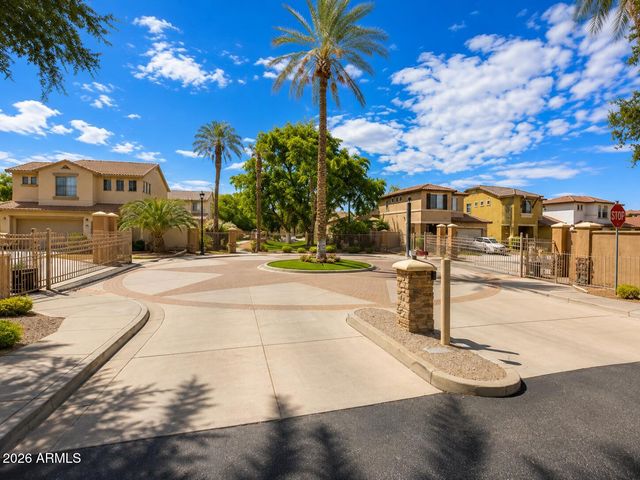 5158 W SHAW BUTTE Drive, Glendale, AZ 85304