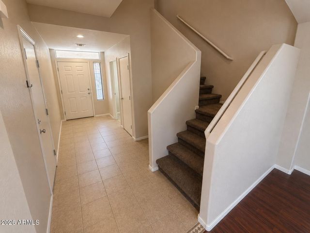 5158 W SHAW BUTTE Drive, Glendale, AZ 85304
