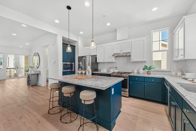 37721 Bay Crest Rd, Newark, CA 94560