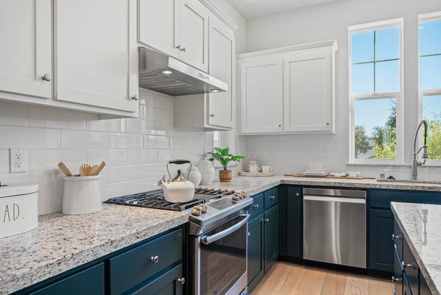 37721 Bay Crest Rd, Newark, CA 94560