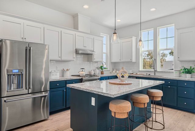 37721 Bay Crest Rd, Newark, CA 94560