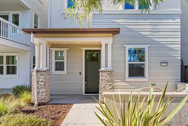 37721 Bay Crest Rd, Newark, CA 94560