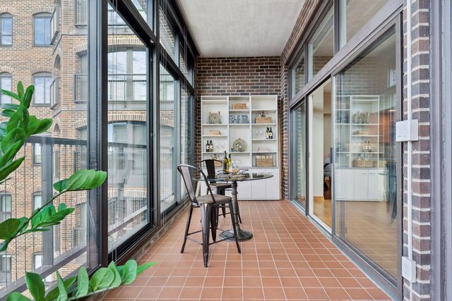 1201 Yale Place 2009, Minneapolis, MN 55403