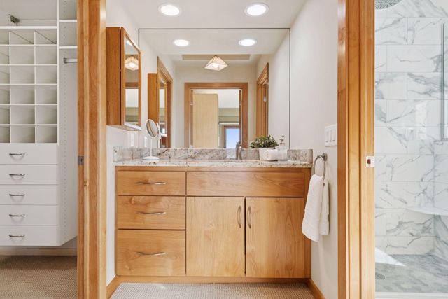 1201 Yale Place 2009, Minneapolis, MN 55403