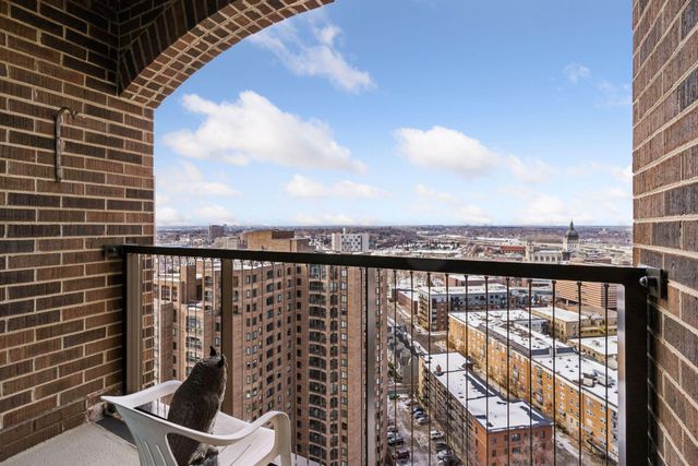 1201 Yale Place 2009, Minneapolis, MN 55403