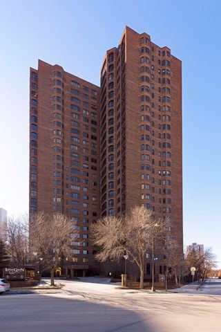 1201 Yale Place 2009, Minneapolis, MN 55403