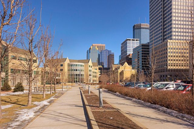 1201 Yale Place 2009, Minneapolis, MN 55403