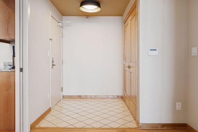 1201 Yale Place 2009, Minneapolis, MN 55403