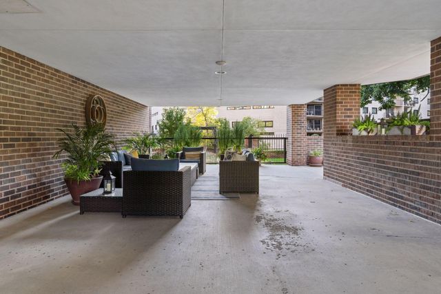 1201 Yale Place 2009, Minneapolis, MN 55403