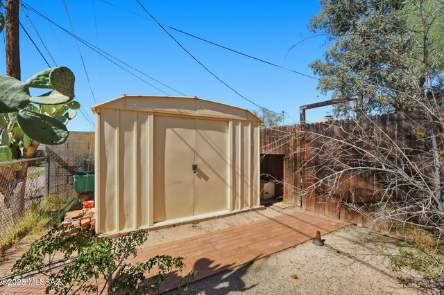 2938 E Beverly Drive, Tucson, AZ 85716