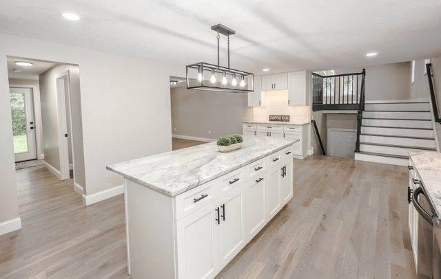 157 Hooksett Road, Auburn, NH 03032