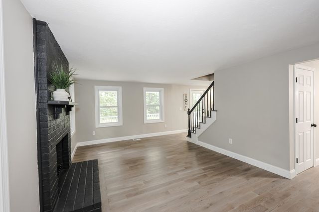 157 Hooksett Road, Auburn, NH 03032