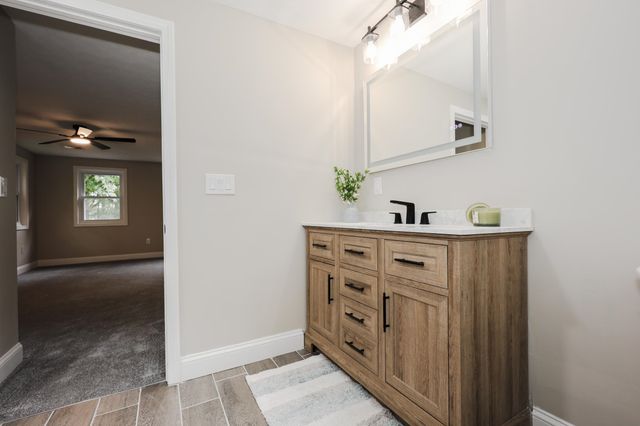 157 Hooksett Road, Auburn, NH 03032