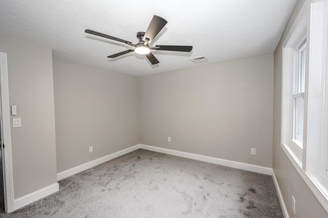 157 Hooksett Road, Auburn, NH 03032