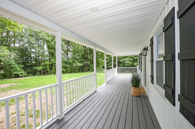 157 Hooksett Road, Auburn, NH 03032
