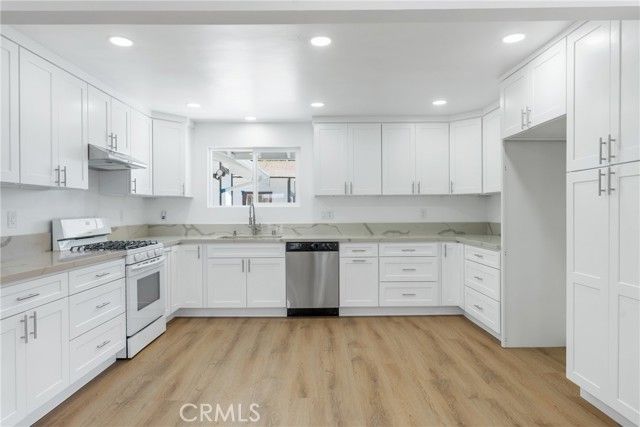 2105 Genevieve, San Bernardino, CA 92405