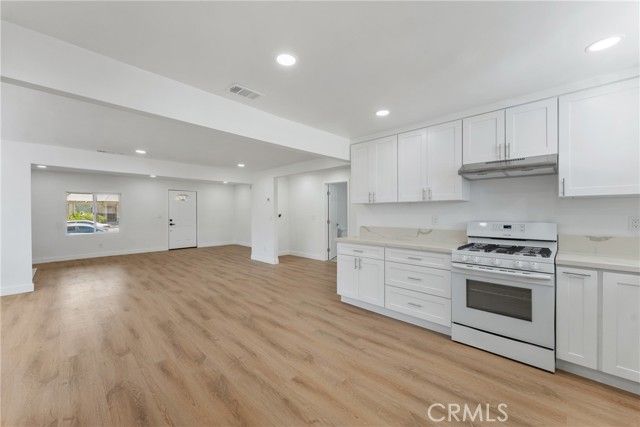 2105 Genevieve, San Bernardino, CA 92405