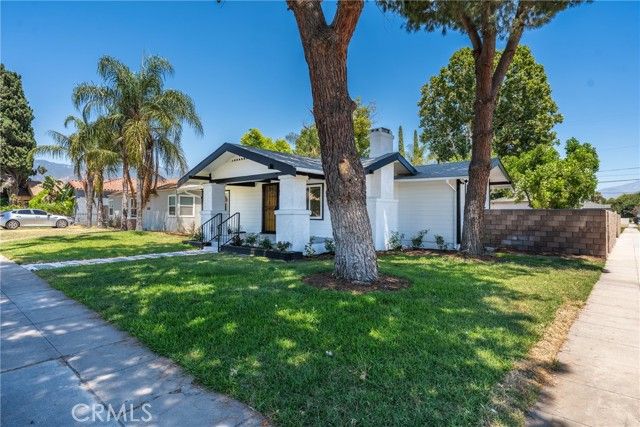 2105 Genevieve, San Bernardino, CA 92405