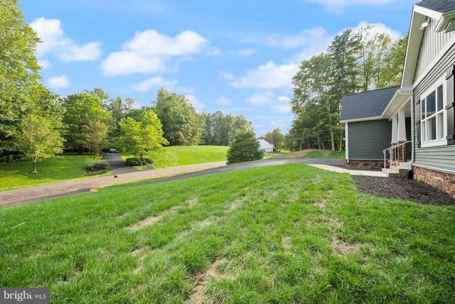 8020 PINNACLE RIDGE DR, Manassas, VA 20112
