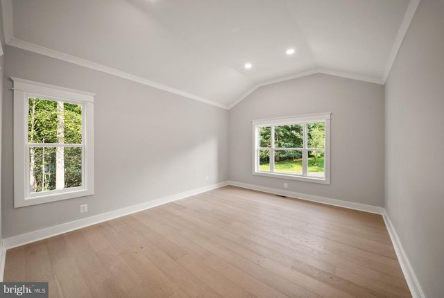 8020 PINNACLE RIDGE DR, Manassas, VA 20112