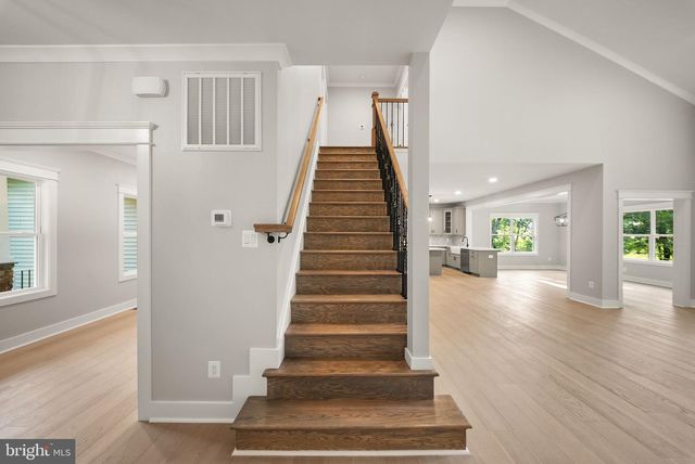 8020 PINNACLE RIDGE DR, Manassas, VA 20112