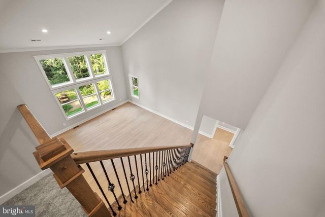 8020 PINNACLE RIDGE DR, Manassas, VA 20112