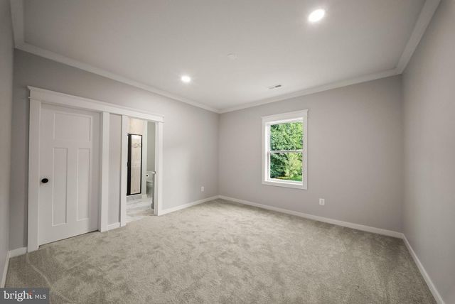 8020 PINNACLE RIDGE DR, Manassas, VA 20112
