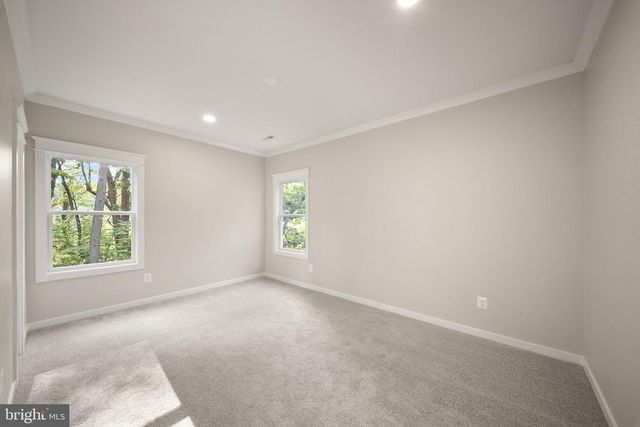 8020 PINNACLE RIDGE DR, Manassas, VA 20112