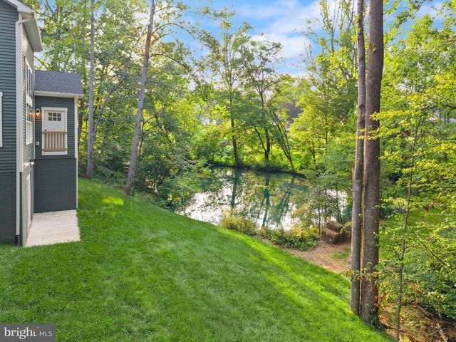 8020 PINNACLE RIDGE DR, Manassas, VA 20112