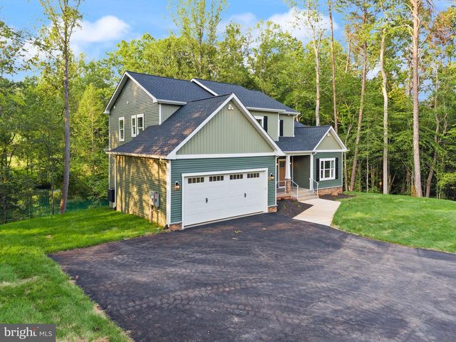 8020 PINNACLE RIDGE DR, Manassas, VA 20112