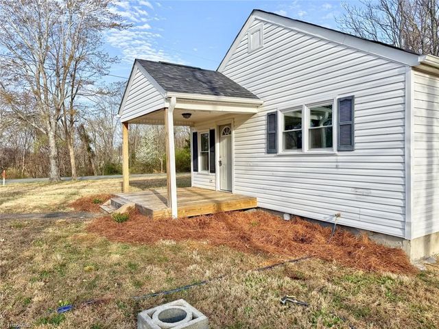 3546 N Old 52 Road, Pinnacle, NC 27043
