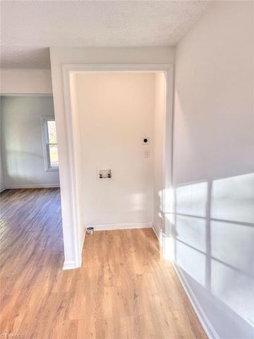3546 N Old 52 Road, Pinnacle, NC 27043