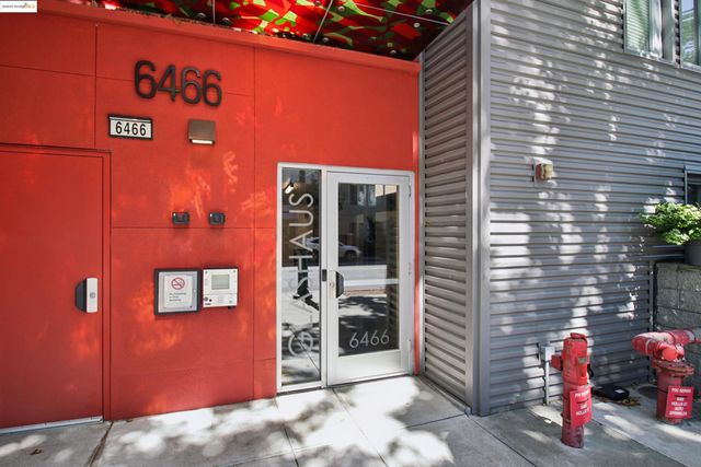 6466 Hollis St 242, Emeryville, CA 94608