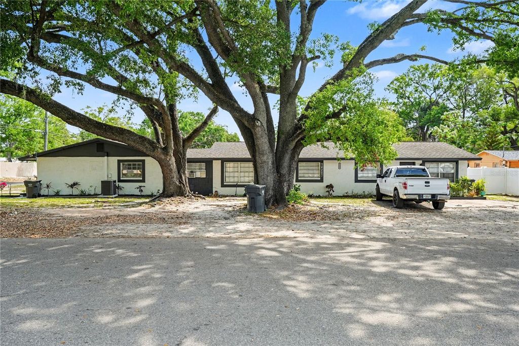 Image 11 of property listing at 14207 N 12TH STREET A, Tampa, FL 33613