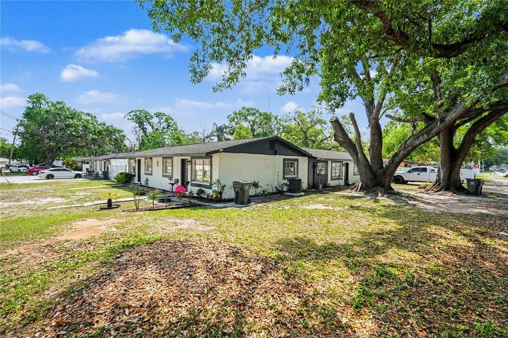 Image 13 of property listing at 14207 N 12TH STREET A, Tampa, FL 33613