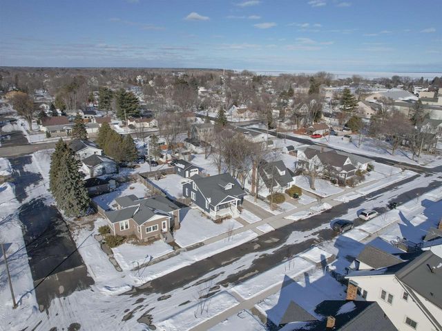 1612 17TH AVENUE, Menominee, MI 49858