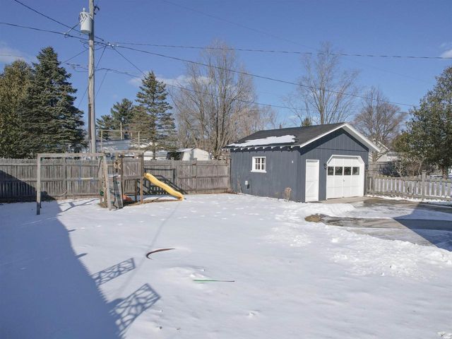 1612 17TH AVENUE, Menominee, MI 49858